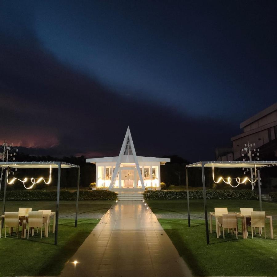 Naka Hotel Kupang Kupang  Exterior foto