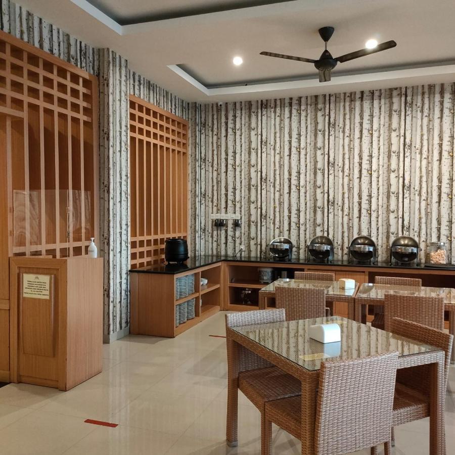 Naka Hotel Kupang Kupang  Exterior foto