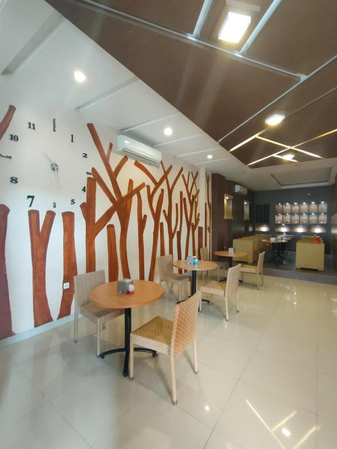 Naka Hotel Kupang Kupang  Exterior foto