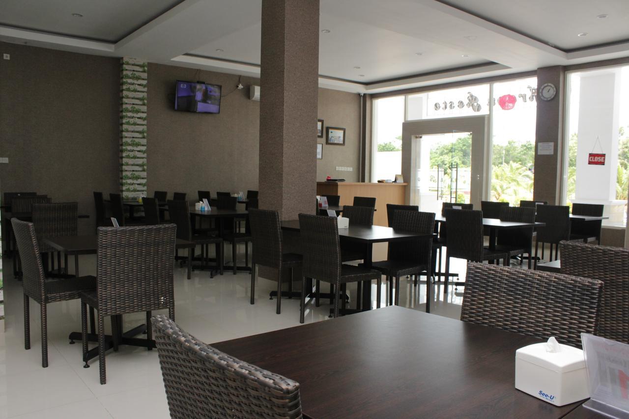 Naka Hotel Kupang Kupang  Exterior foto